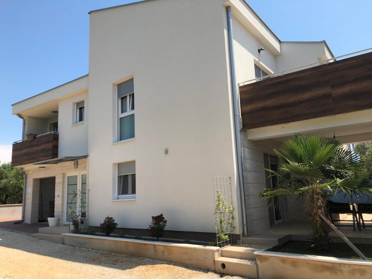Apartmani Gavran Sukošan Buitenkant foto